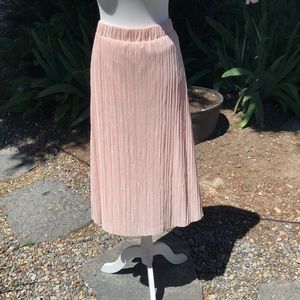 Soft peach pleated midi skirt